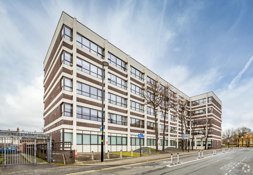 105 Sankey St, Warrington for lease - Primary Photo - Image 1 of 3