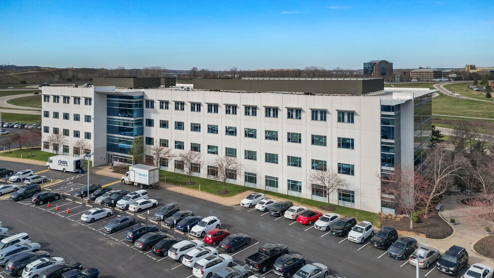 Corporate Woods II & III portfolio of 2 properties for sale on LoopNet.com - Building Photo - Image 3 of 11