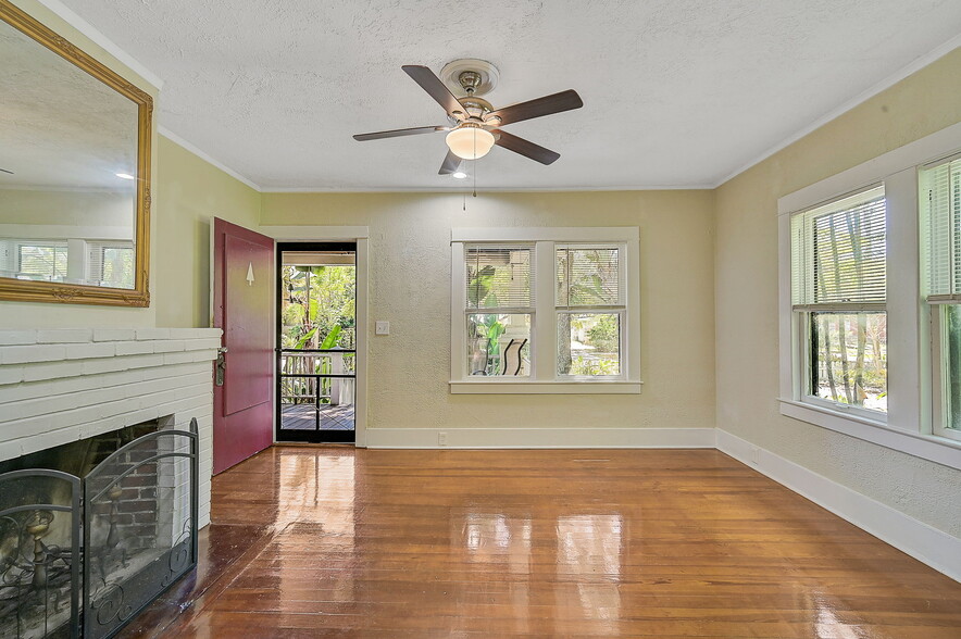 1677 4th St, Sarasota, FL for sale - Building Photo - Image 3 of 30