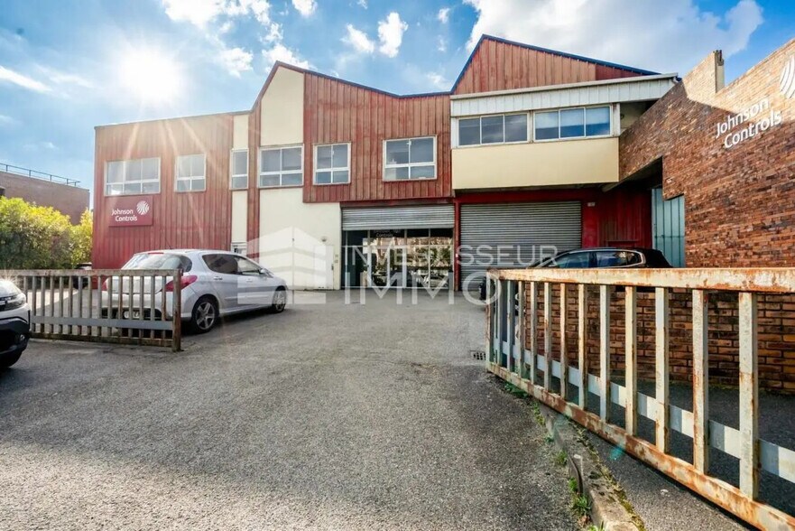 Flex in Noisiel for lease - Building Photo - Image 1 of 4