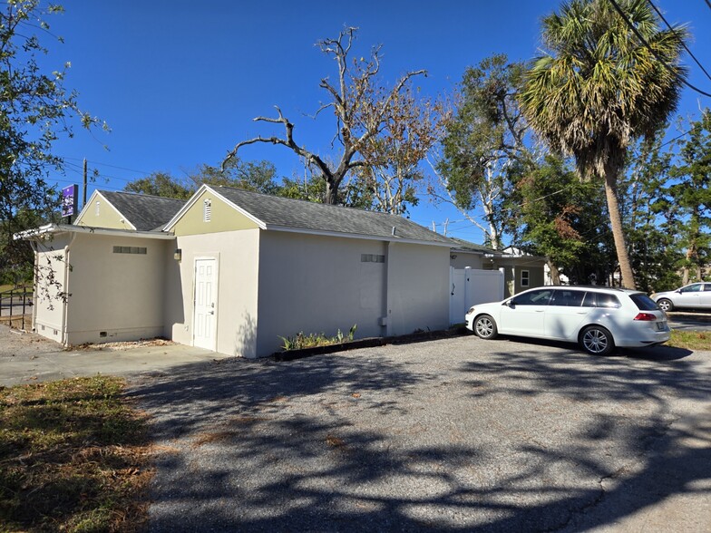 701 N 49th St, Saint Petersburg, FL for lease - Building Photo - Image 3 of 7