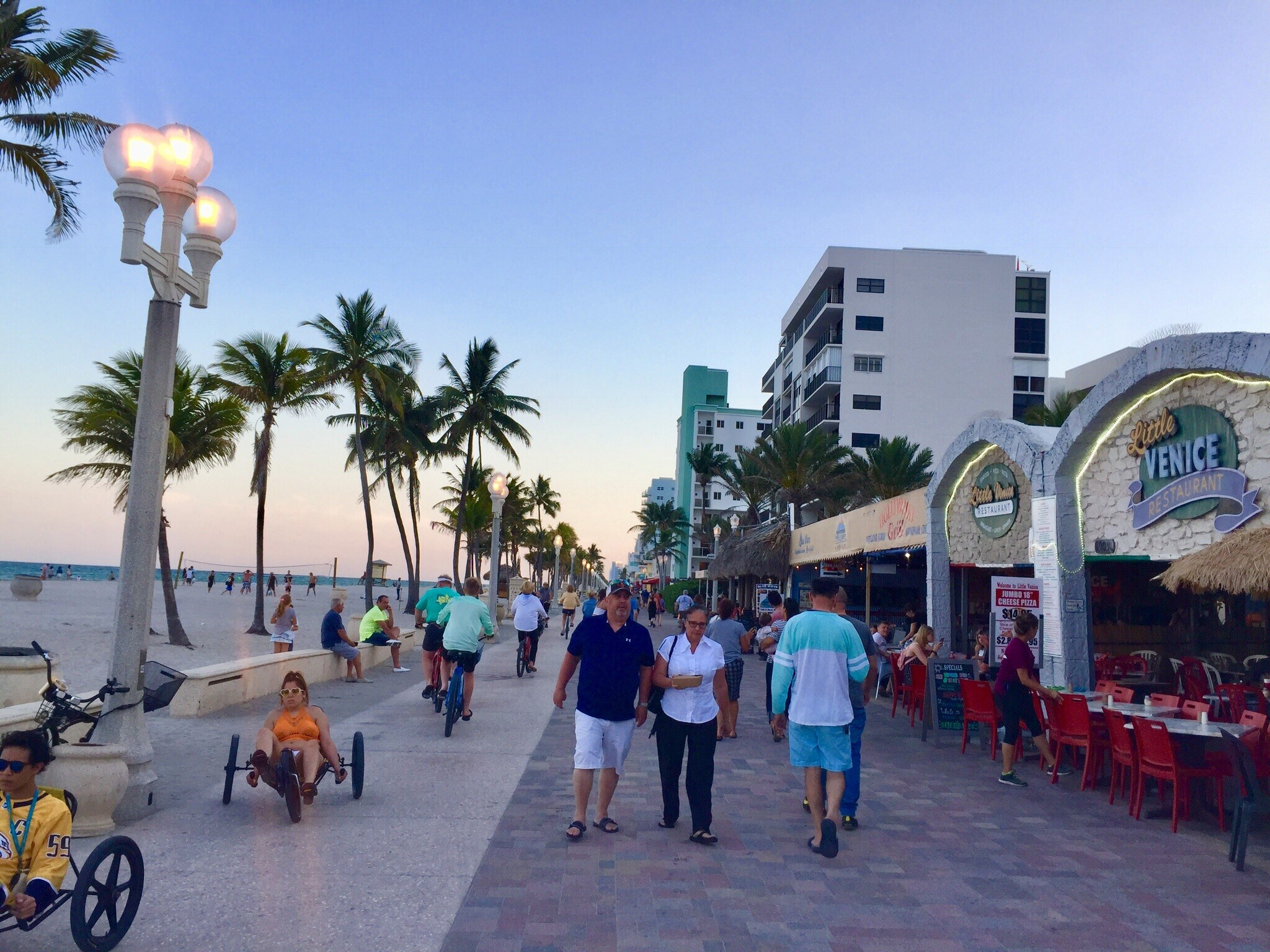 907909 N Broadwalk, Hollywood, FL, 33019 Restaurant Property For