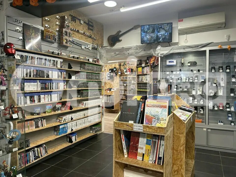 Retail in Arras for lease Building Photo- Image 1 of 4