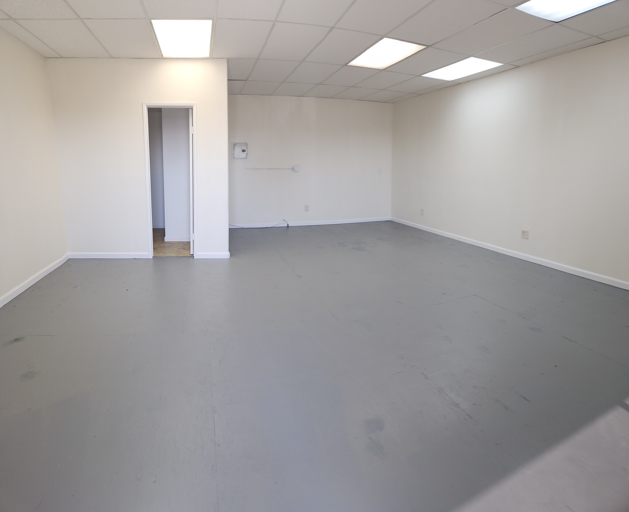 4555-4557 E 3rd St, Los Angeles, CA for lease Interior Photo- Image 1 of 3