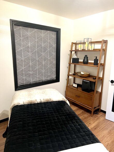 1320 Market St, Kirkland, WA for lease - Building Photo - Image 2 of 5