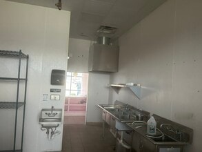 28258 Diehl Rd, Warrenville, IL for lease Interior Photo- Image 1 of 4