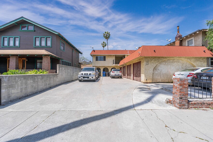 1745 S Harvard Blvd, Los Angeles, CA for sale - Primary Photo - Image 1 of 32