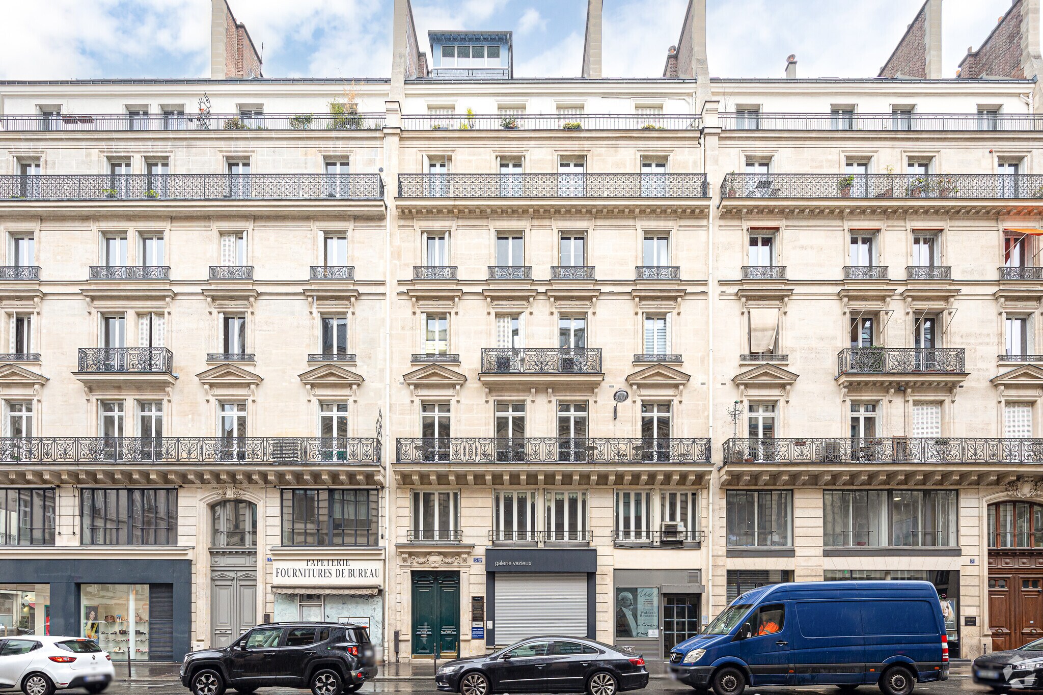 5 Bis Rue Du Louvre, Paris for lease Primary Photo- Image 1 of 5