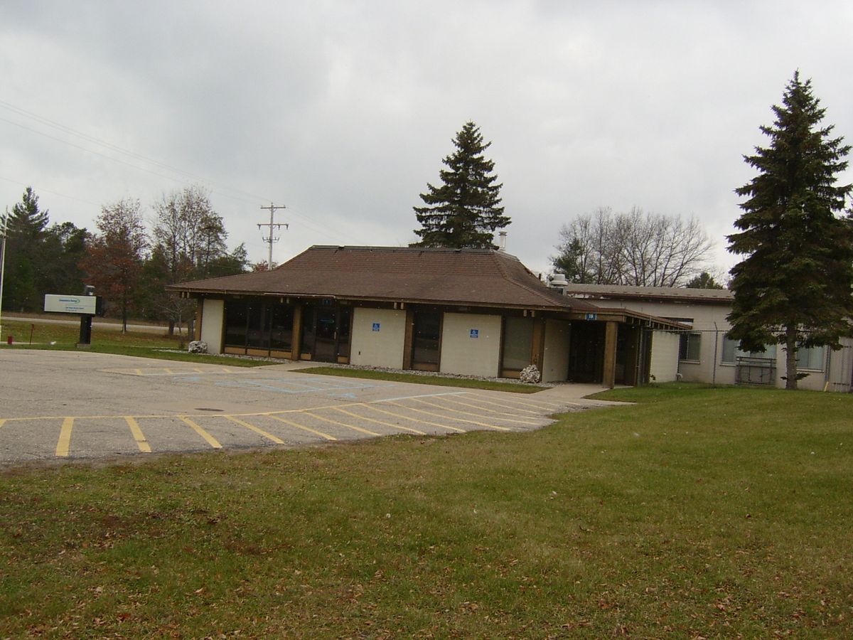 1931 US 23, East Tawas, MI for sale Primary Photo- Image 1 of 1