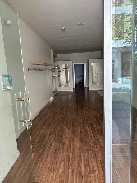 Retail in Cáceres, Cáceres for lease - Building Photo - Image 2 of 6