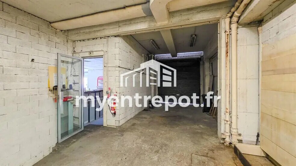 Flex in Marseille for sale - Interior Photo - Image 3 of 5