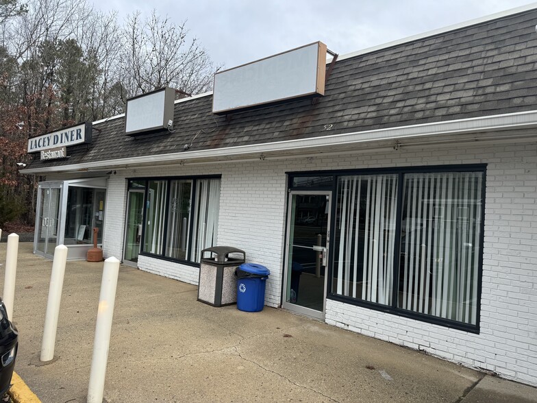 524-530 Lacey Rd, Forked River, NJ for lease - Building Photo - Image 3 of 6