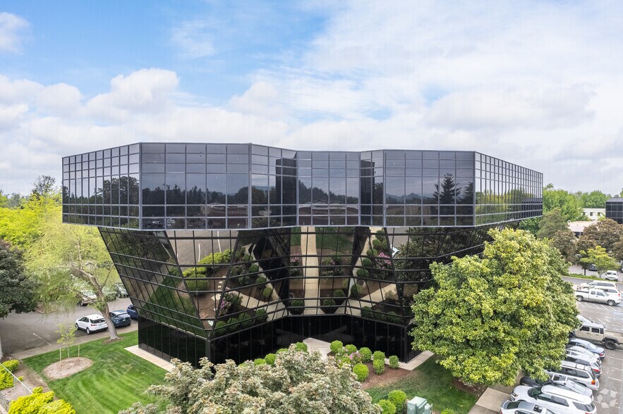 1400 Executive Pky, Eugene, OR for lease - Building Photo - Image 3 of 6