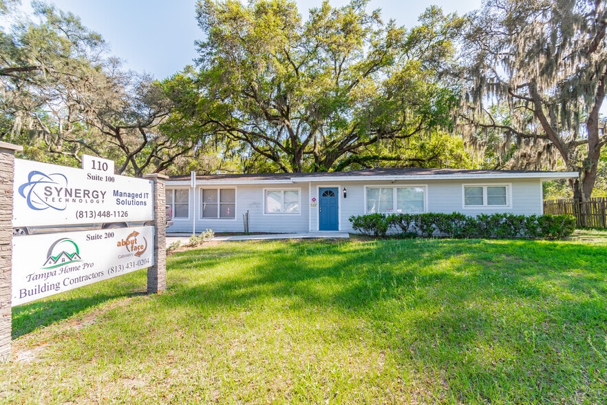 110 Crenshaw Lake Rd, Lutz, FL for lease - Building Photo - Image 1 of 25