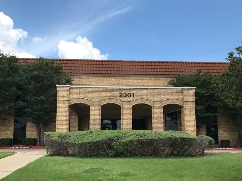 2301 S Clear Creek Rd, Killeen, TX for lease - Building Photo - Image 1 of 21