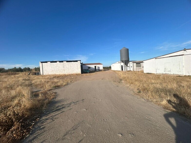 Industrial in Polán, Toledo for sale - Building Photo - Image 2 of 14