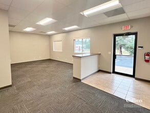 4135-4139 Twill Valley Ct, Saint Peters, MO for lease Interior Photo- Image 2 of 4