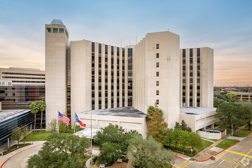 7777 Southwest Fwy, Houston, TX for sale - Building Photo - Image 1 of 1