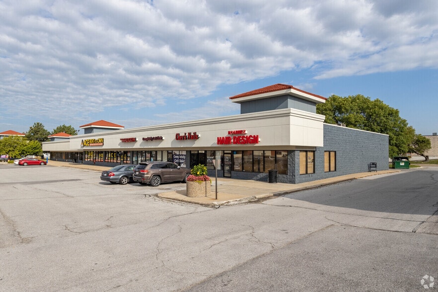 5088-5120 S 108th St, Omaha, NE for lease - Building Photo - Image 2 of 8
