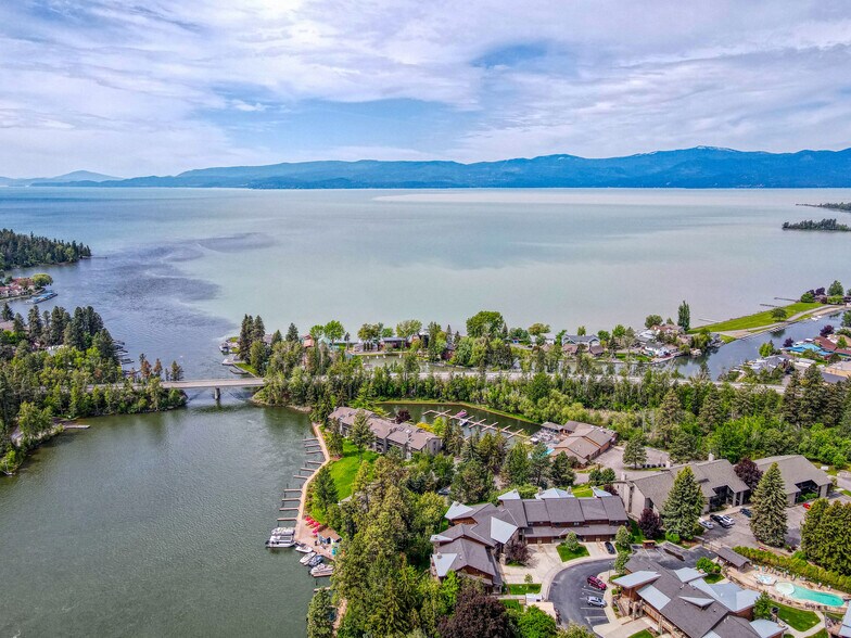 180 Vista Ln, Bigfork, MT for sale - Building Photo - Image 2 of 15