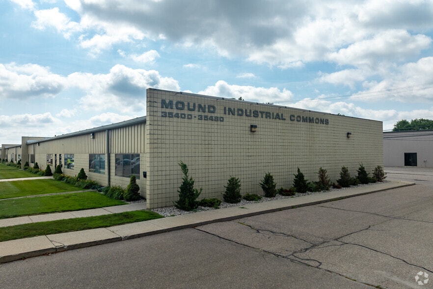 35400-35480 Mound Rd, Sterling Heights, MI for lease - Primary Photo - Image 1 of 7