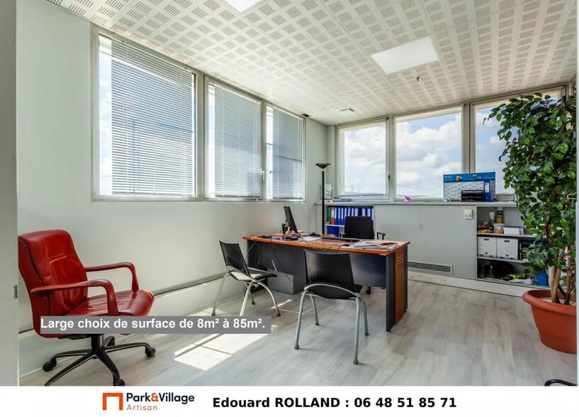 Office in Rillieux-la-Pape for lease - Interior Photo - Image 1 of 4