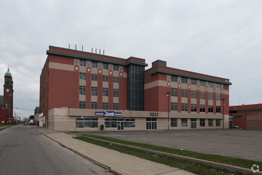 1021 Broadway St, Buffalo, NY for sale - Primary Photo - Image 1 of 1