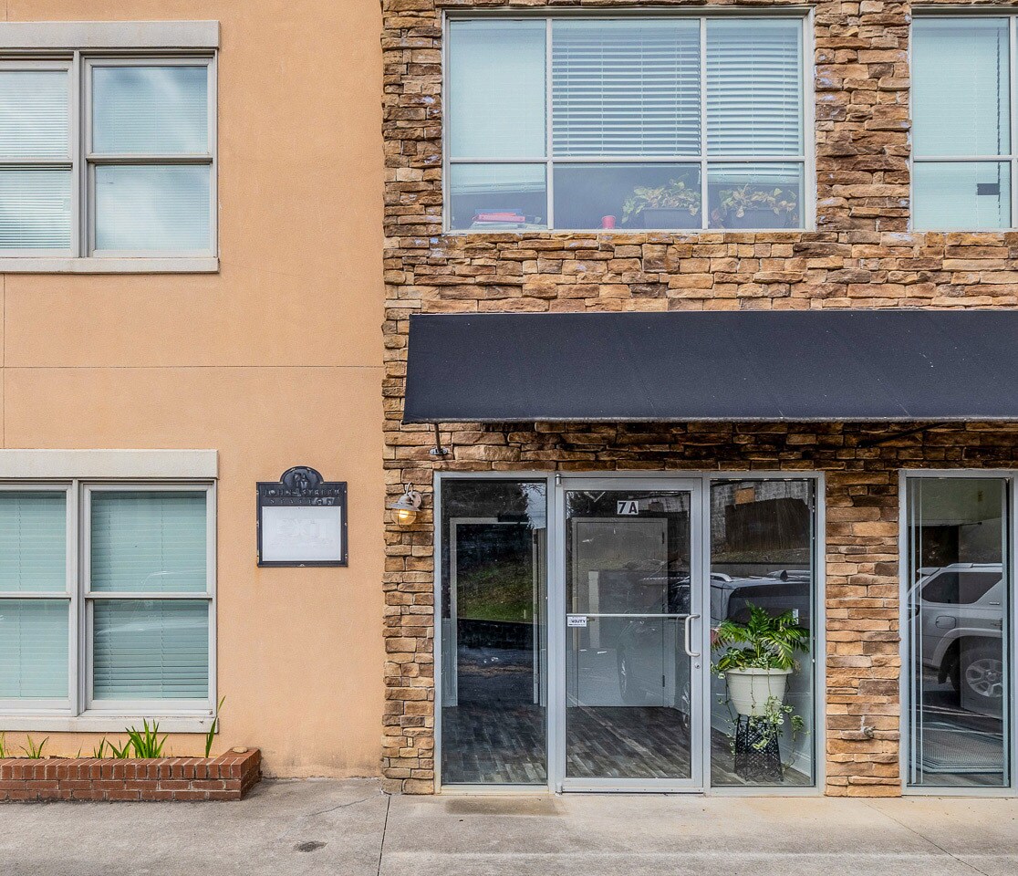 300 John St, Greer, SC for sale Building Photo- Image 1 of 1