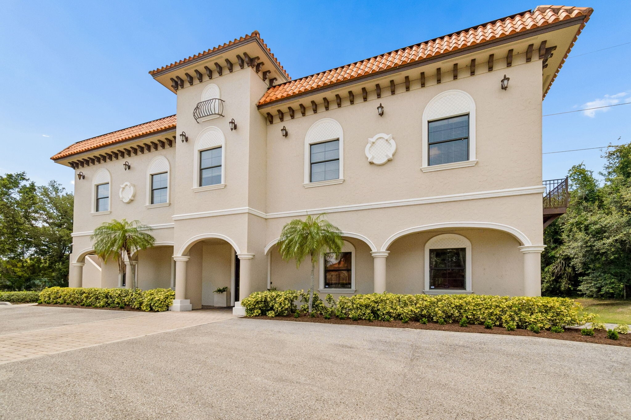 6730 W Linebaugh Ave, Tampa, FL for lease Interior Photo- Image 1 of 9