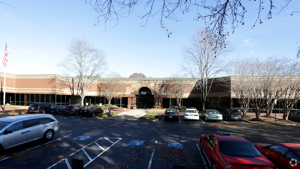 1450-1470 E Parham Rd, Richmond, VA for lease - Building Photo - Image 3 of 7