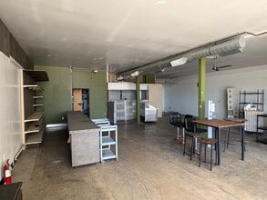 17208 Pacific Coast Hwy, Huntington Beach, CA for lease Interior Photo- Image 2 of 4