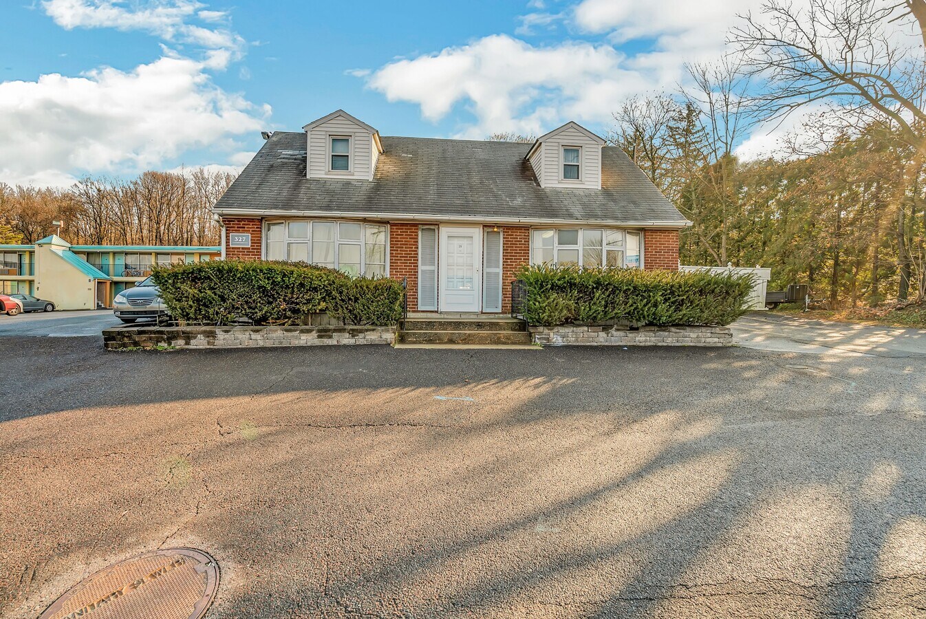 345 S 3rd St, Coopersburg, PA 18036