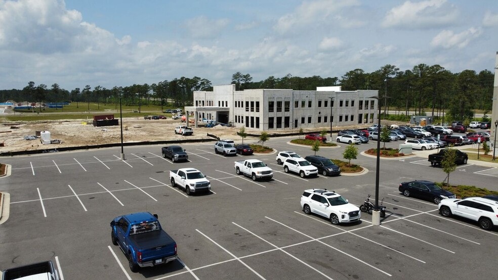 1176 E Cutlar Crossing, Leland, NC for sale - Building Photo - Image 2 of 7