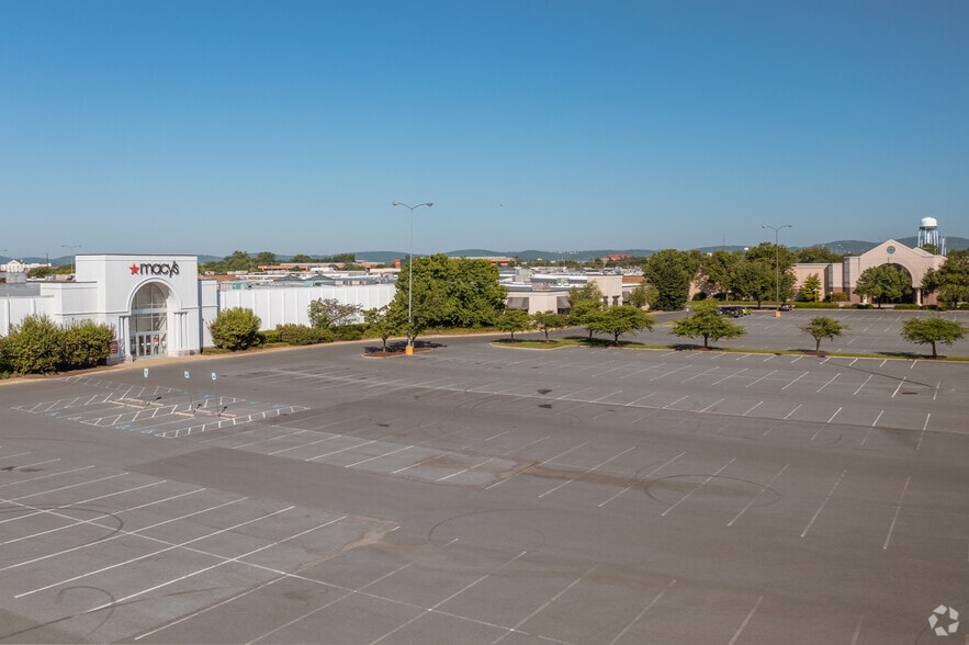 5500 Buckeystown Pike, Frederick, MD for lease - Building Photo - Image 1 of 2