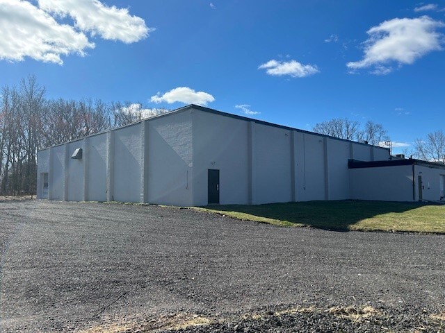 1225 Tunnel Rd, Perkasie, PA for lease - Building Photo - Image 2 of 7