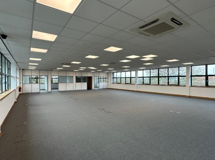 Bullerthorpe Ln, Leeds for lease Interior Photo- Image 1 of 4