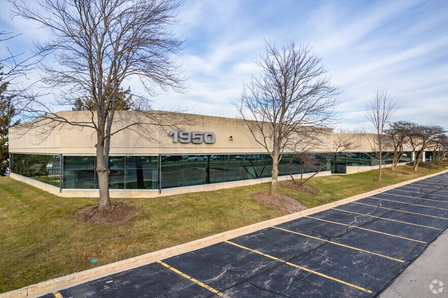 1950 Hassell Rd, Hoffman Estates, IL for sale - Building Photo - Image 2 of 6