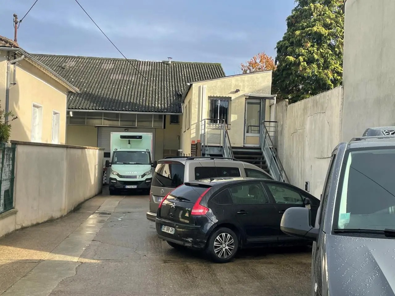 Flex in Villejuif for sale Building Photo- Image 1 of 9