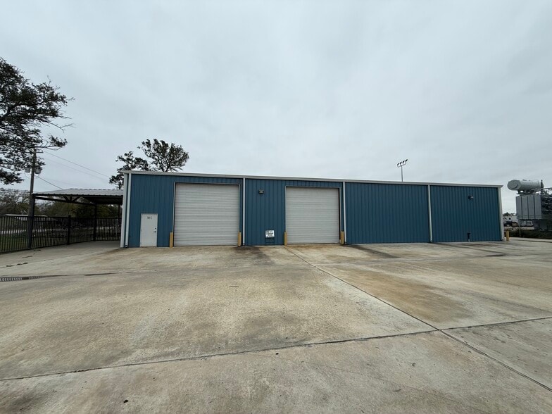1141 FM 517 Rd, Alvin, TX for sale - Building Photo - Image 2 of 8