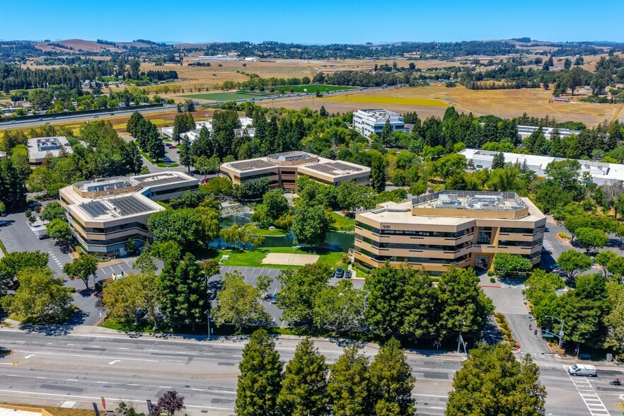 5341 Old Redwood Hwy, Petaluma, CA for lease - Building Photo - Image 3 of 18