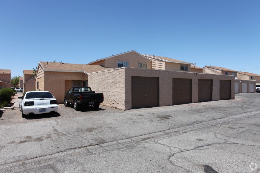 5135 Golden Ln, Las Vegas, NV for sale - Primary Photo - Image 1 of 1