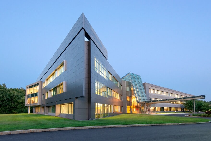 290 Concord Rd, Billerica, MA for lease - Building Photo - Image 2 of 7