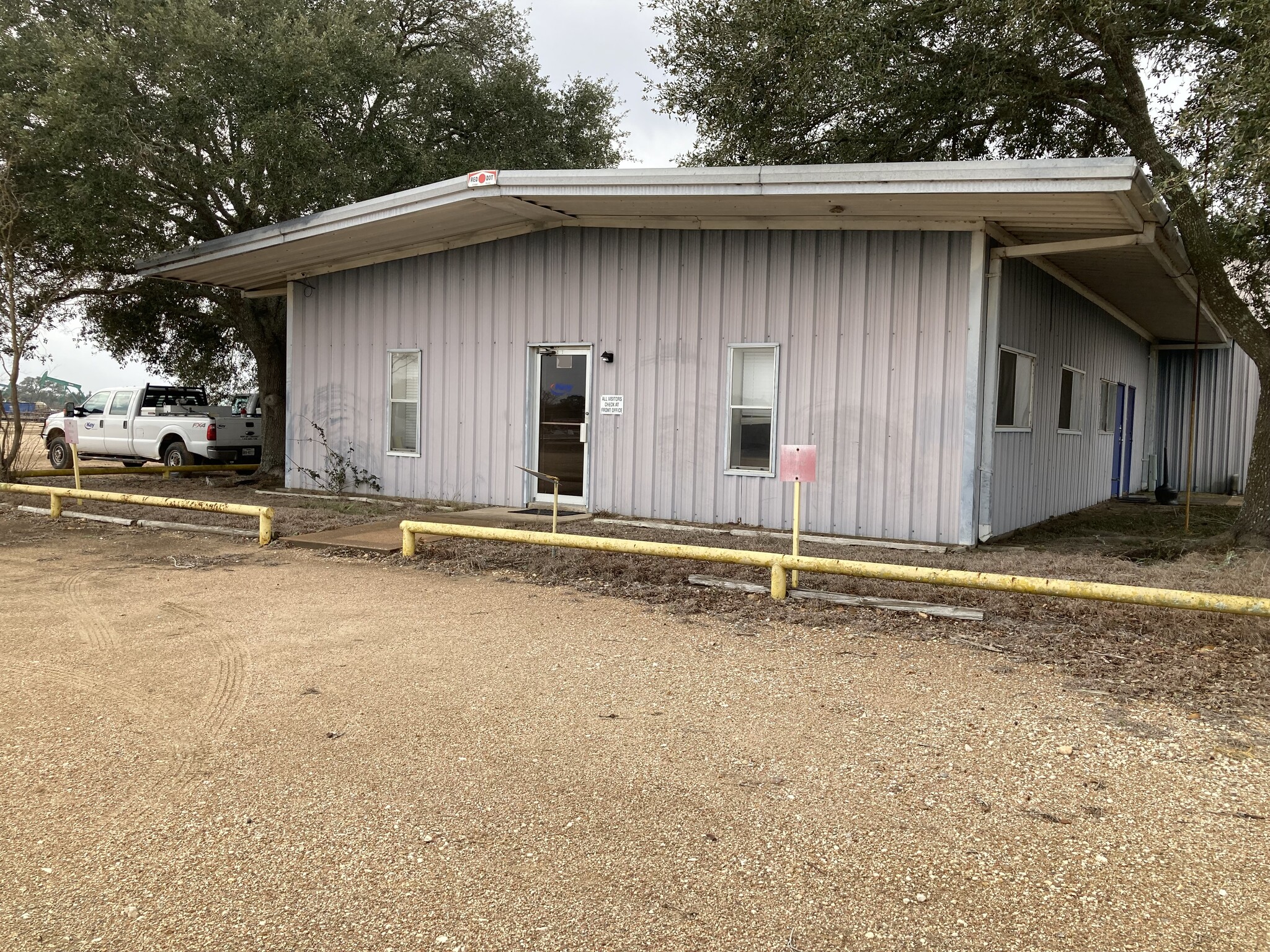 1074 CR 237, Giddings, TX for sale Primary Photo- Image 1 of 1