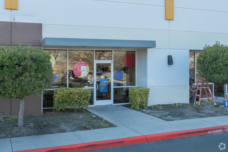 4401 Gateway Park Blvd, Sacramento, CA for sale - Building Photo - Image 3 of 12