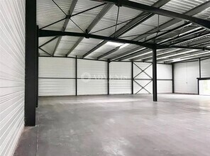 Retail in Anse for lease Interior Photo- Image 1 of 4