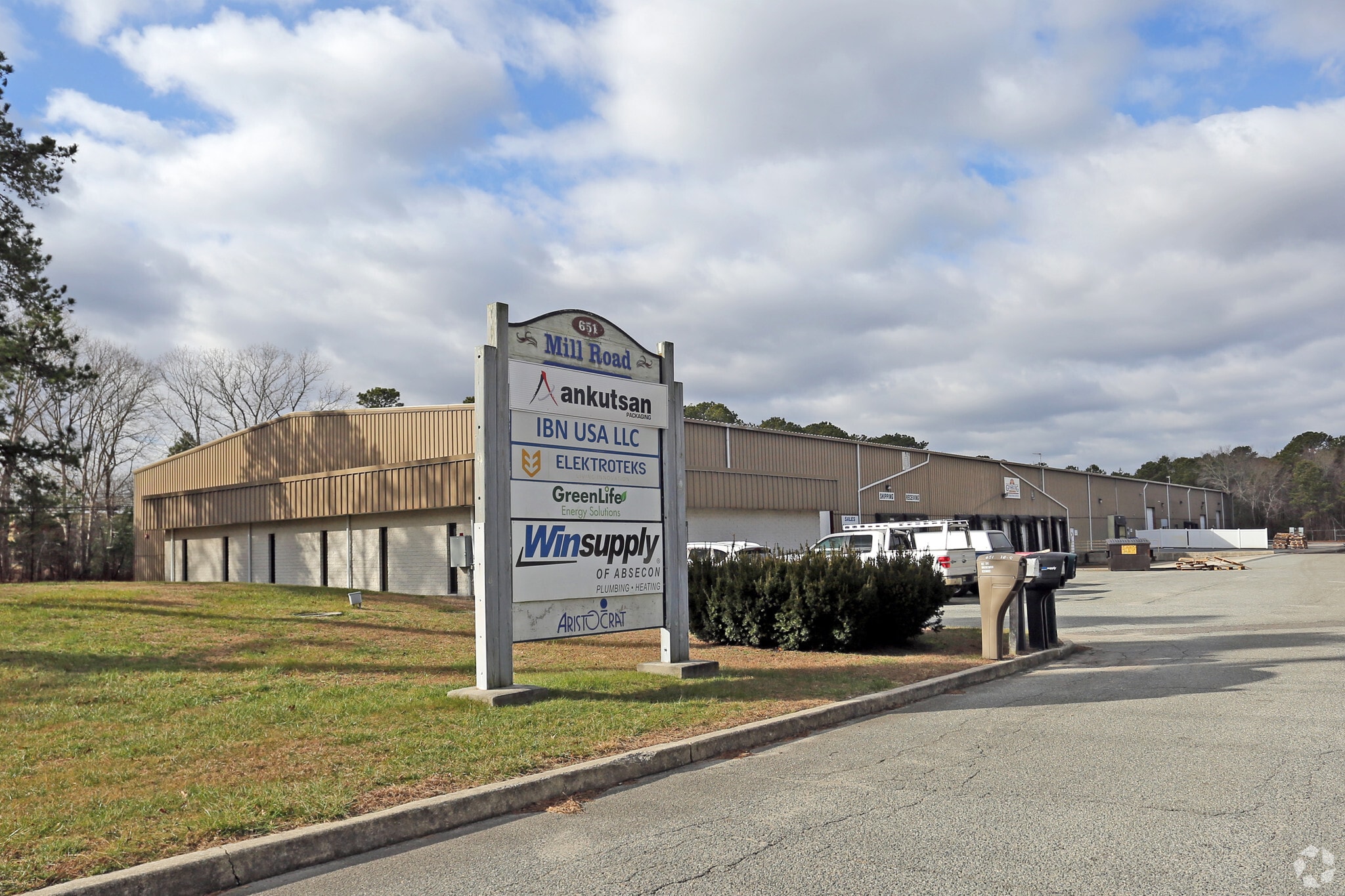 651 S Mill Rd, Absecon, NJ for lease Primary Photo- Image 1 of 6