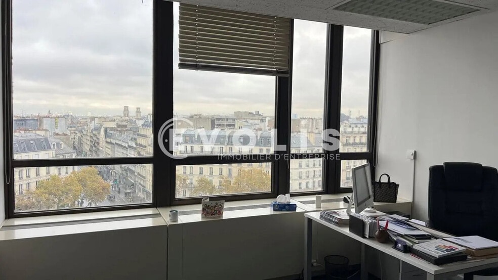 Office in Paris for sale - Building Photo - Image 1 of 5