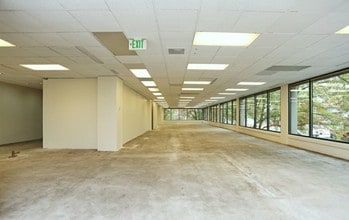 520 112th Ave NE, Bellevue, WA for lease Interior Photo- Image 1 of 8