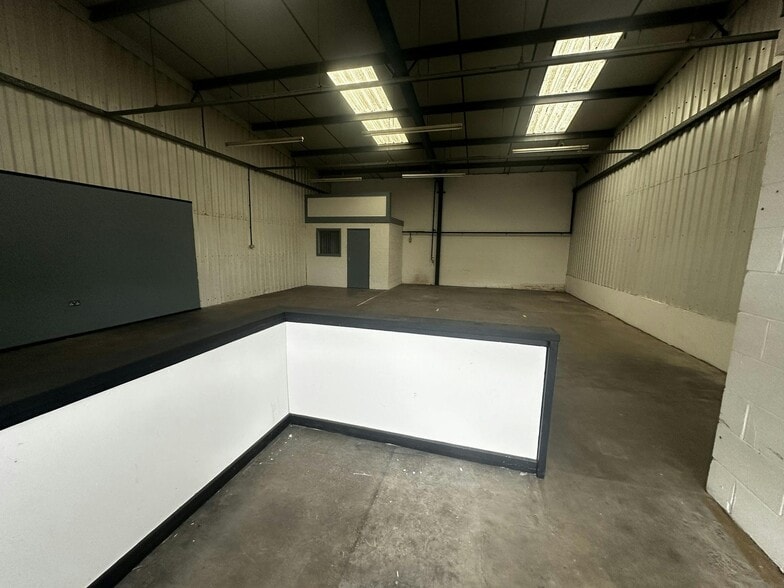 Northbrook Close, Worcester for lease - Building Photo - Image 3 of 15