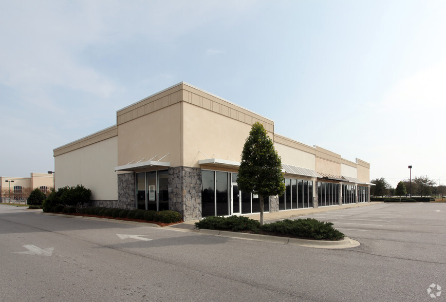 4467 Commons Dr W, Destin, FL for lease - Building Photo - Image 2 of 21